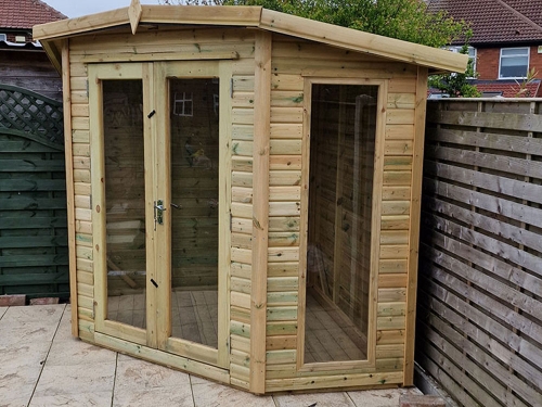 Corner Summerhouse 13